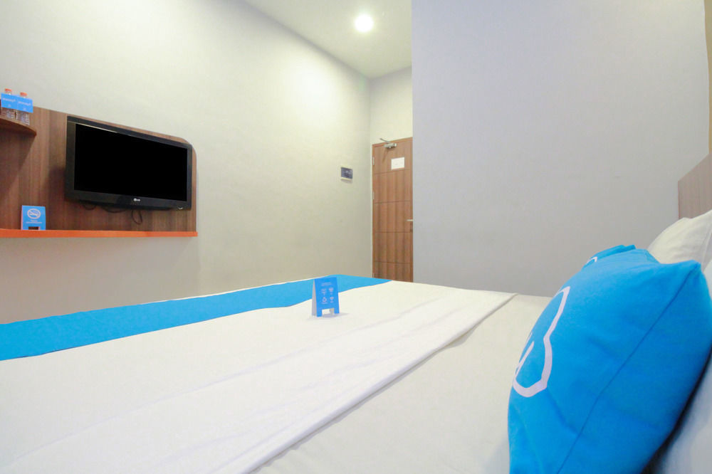 J Hotel Медан Екстериор снимка